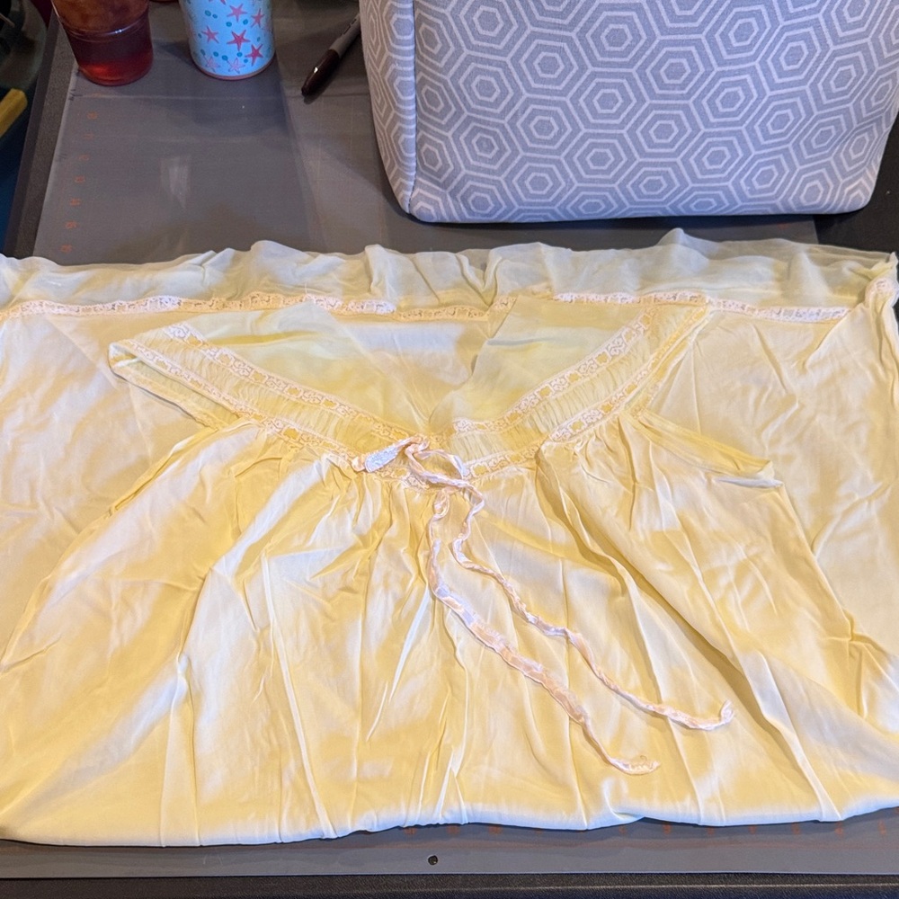 Vintage Aristocraft Yellow Nightgown with Lace Trim - Picture 3 of 8